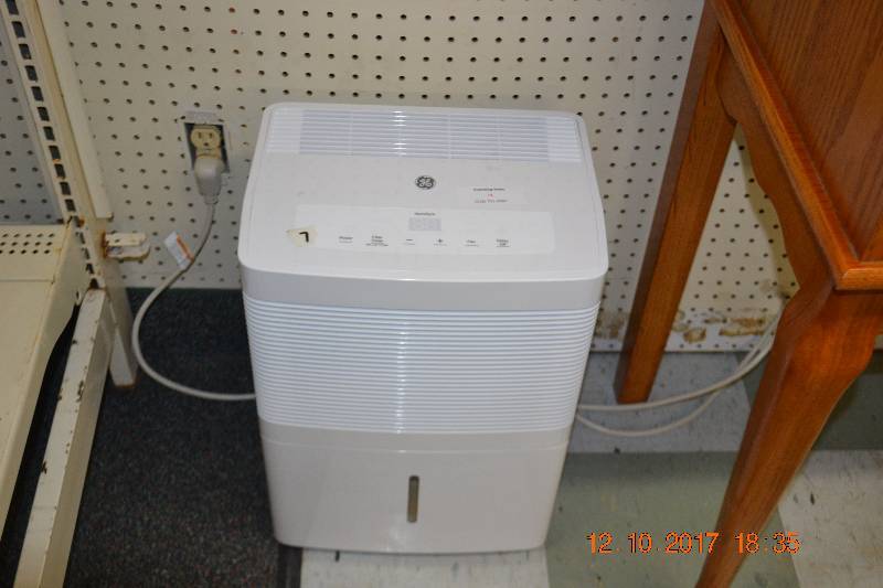 lot 74 image: GT Humidifier