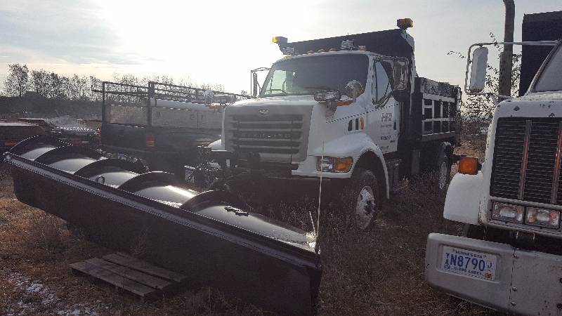 2001 Sterling L7500 Plow Truck with Salter