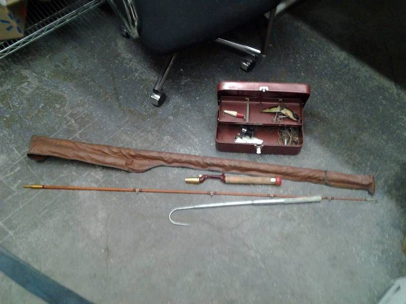 lot 3 image: Hedden Pal Muskie Special Rod With Case, Tackle Box With Tackle & Gaff Hook