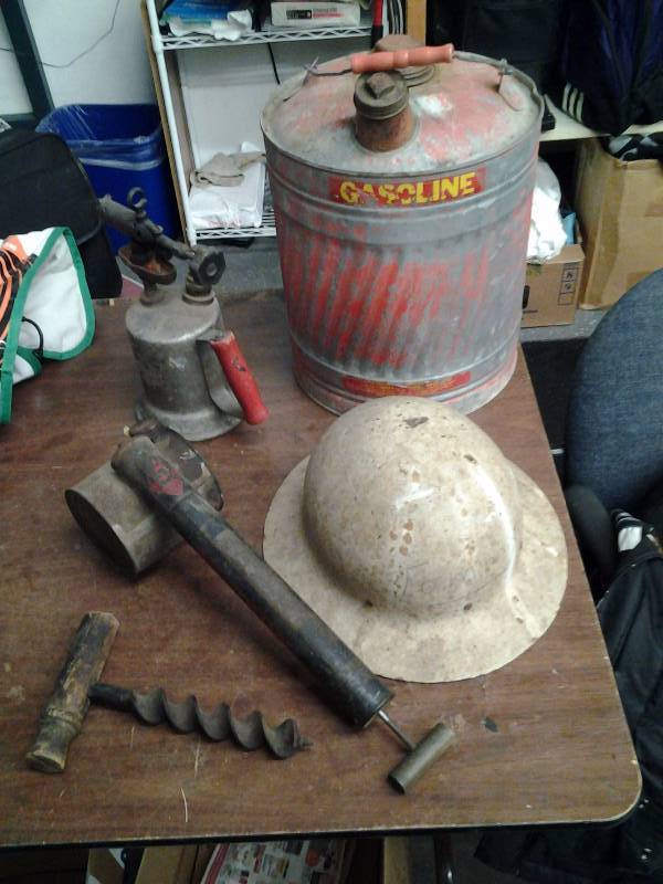 lot 6 image: Gas Can, Blow Torch, Bug Sprayer, Hat