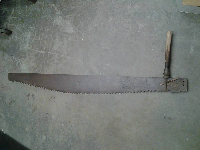 lot 9 image: 72 Inch Vintage 2-Man Saw