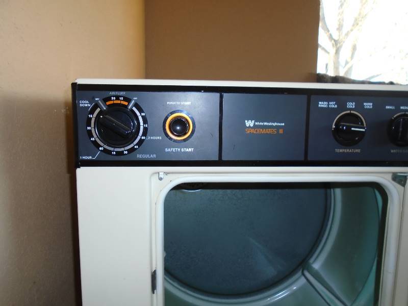 White Westinghouse Spacemates lll Stackable Washer and Dryer Dec