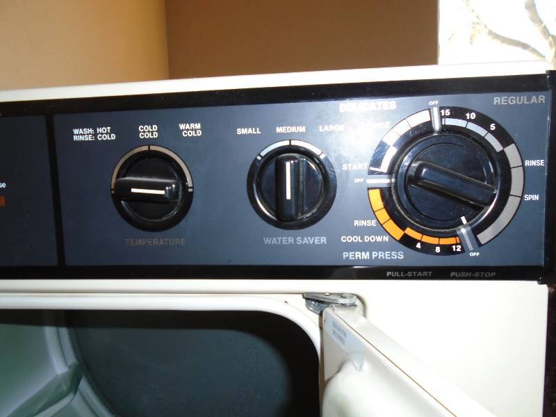 White Westinghouse Spacemates lll Stackable Washer and Dryer Dec