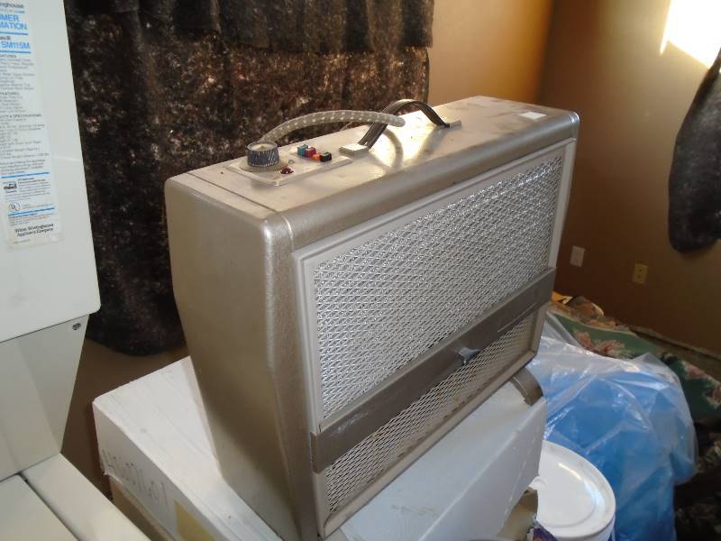 lot 10 image: Filtaire Martin 240 volt heater