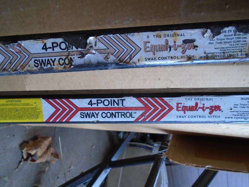 lot 7 image: Equal-i-zer 4 pt sway control hitch