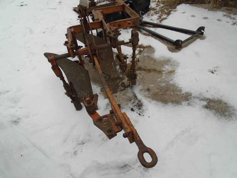 lot 20 image: 2 bottom plow