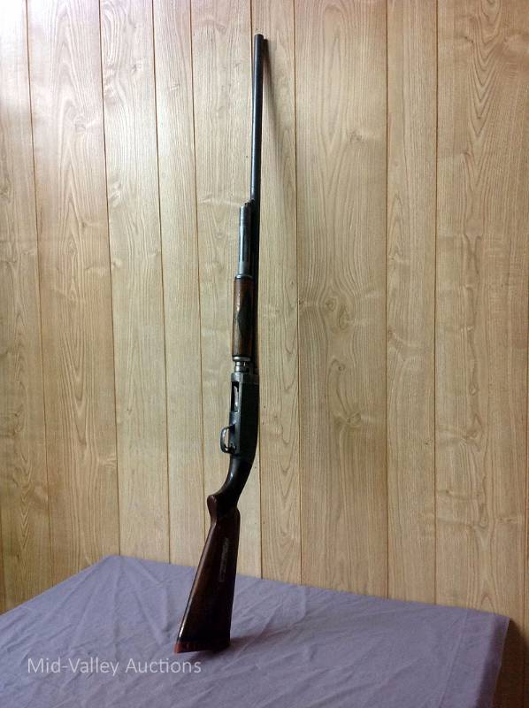 lot 5 image: Stevens 12 Gauge Shotgun - Incomplete