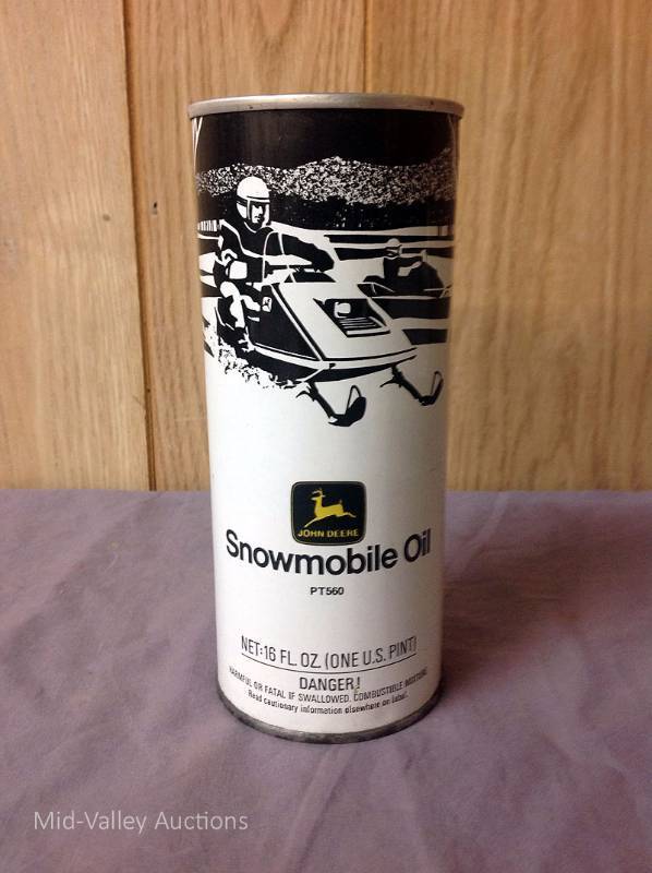 lot 8 image: Vintage John Deere Snowmobile Oil