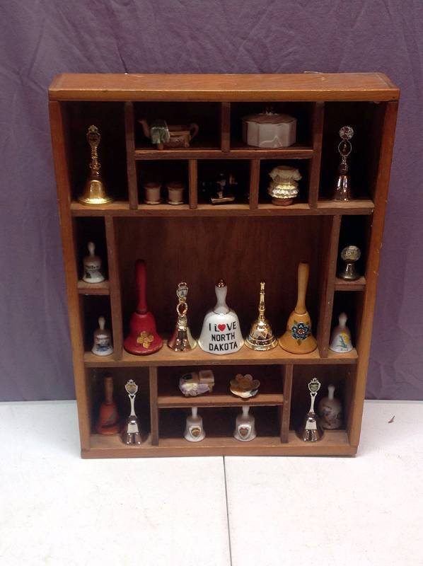 lot 73 image: Wood Display & Contents