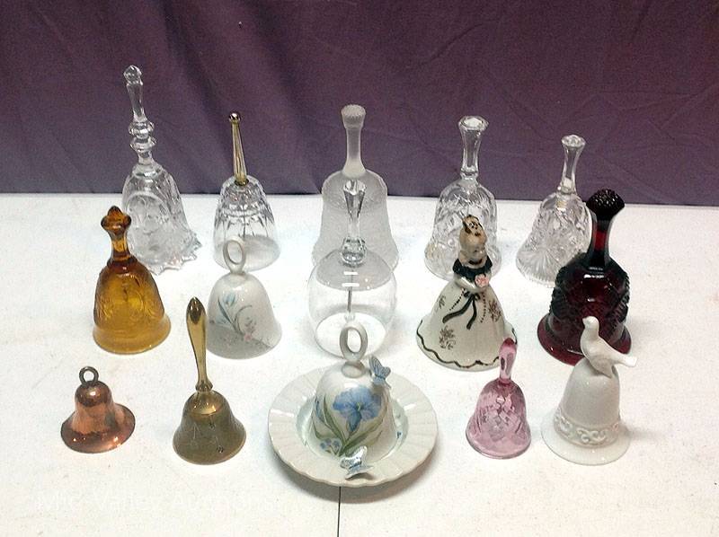 lot 75 image: Bells 2