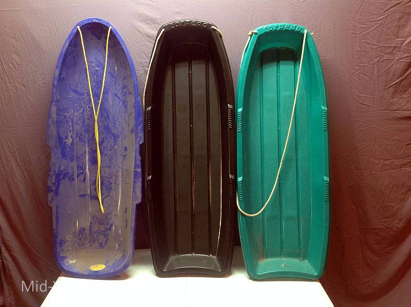 lot 90 image: Snow Sleds