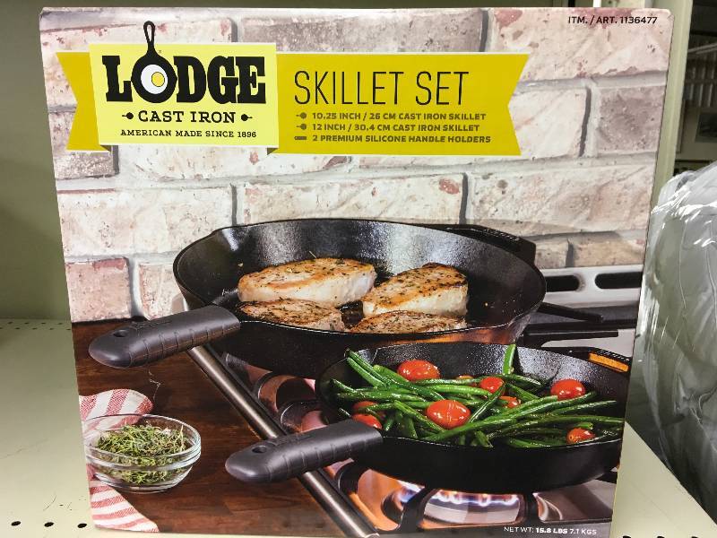 lot 101 image: LODGE 2PK CAST IRON