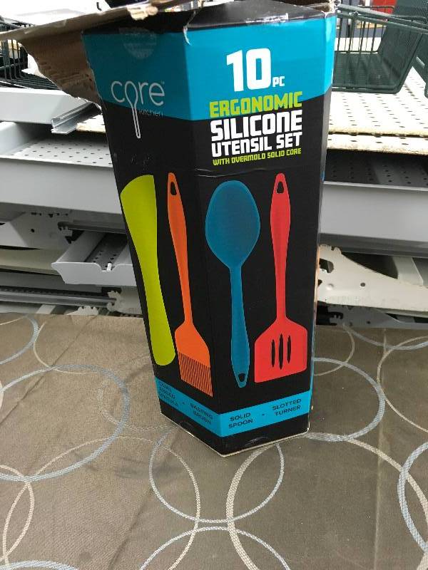 lot 127 image: CORE KITCHEN 10PC TOOLS