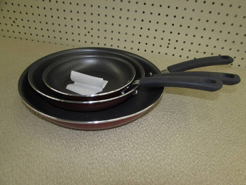 lot 141 image: TRAMONTINA 3PC SAUTE PAN