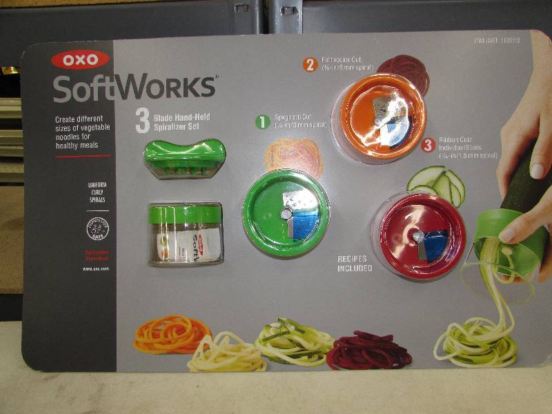 OXO SPIRALIZER VEGGIE CUTTERS