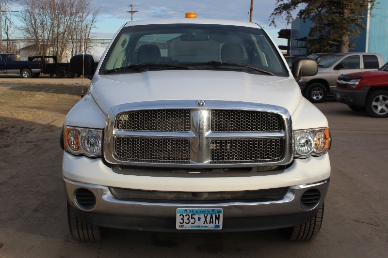 lot 2080 image: 2002 Dodge Ram 1500 Laramie SLT 4x4 Quad Cab