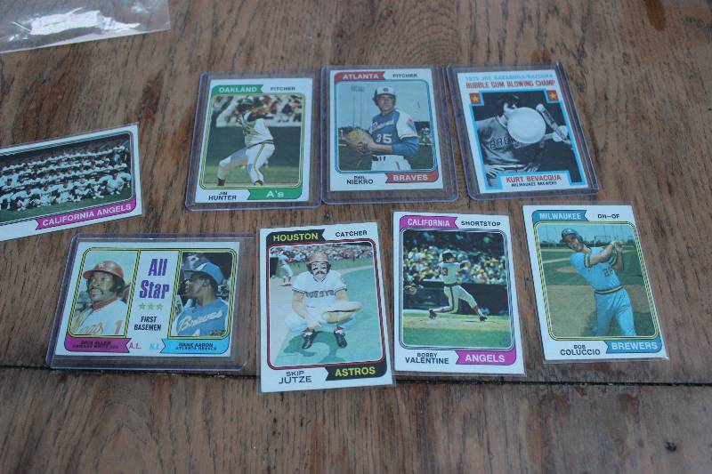 8 1974 Topps Baseball Cards Phil Ni...
