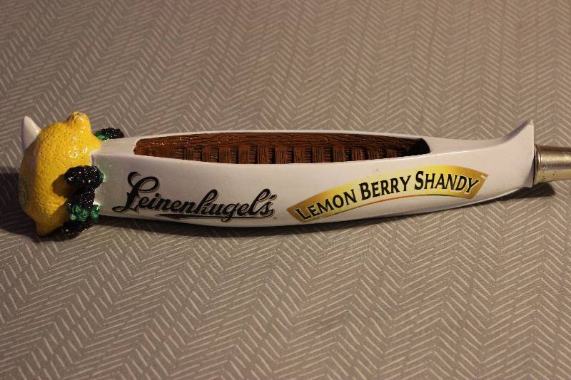 Leinenkugels lemon berry shandy bee...