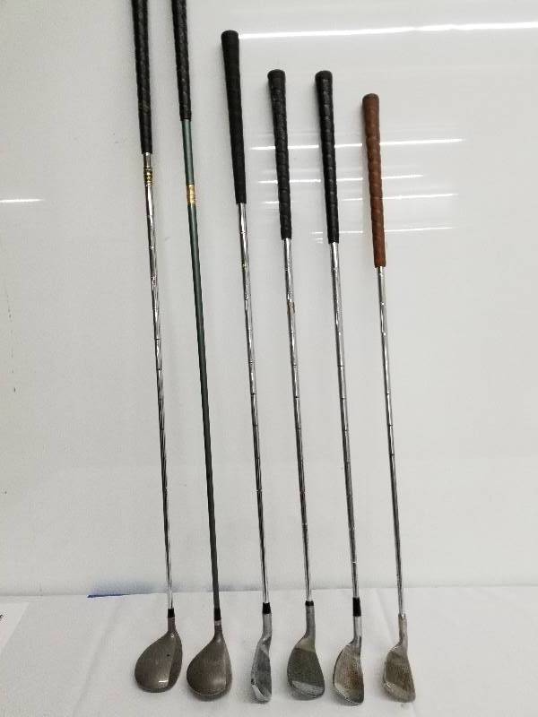 Set of 8 Golf Clubs w Bag and Balls