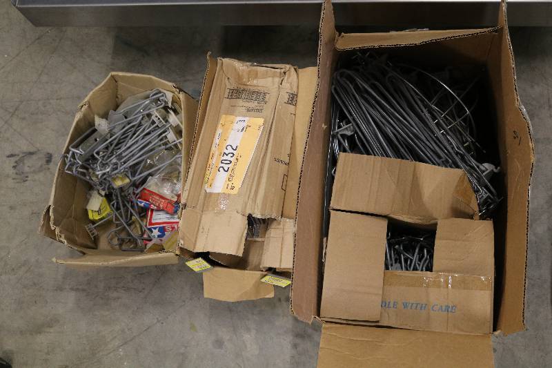 Bulk Pegboard Hangers