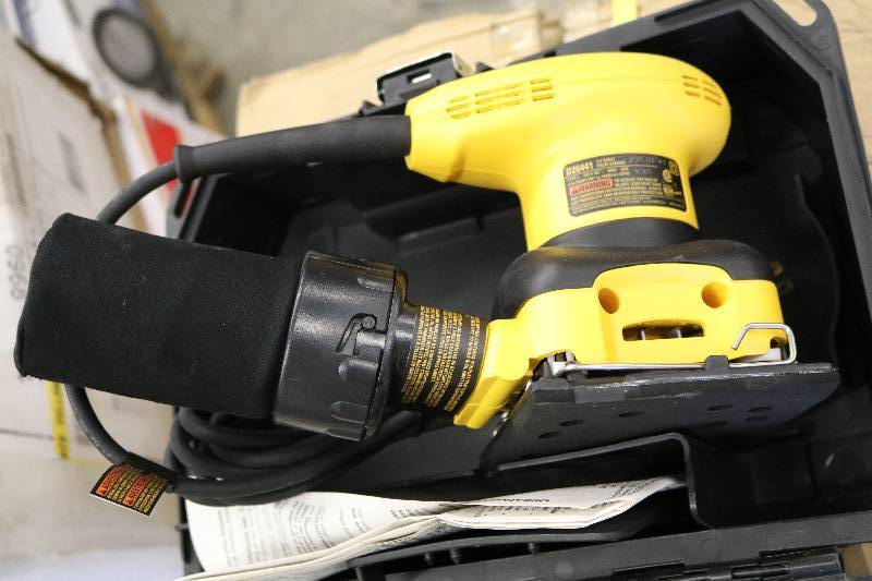 DeWalt Palm Sander