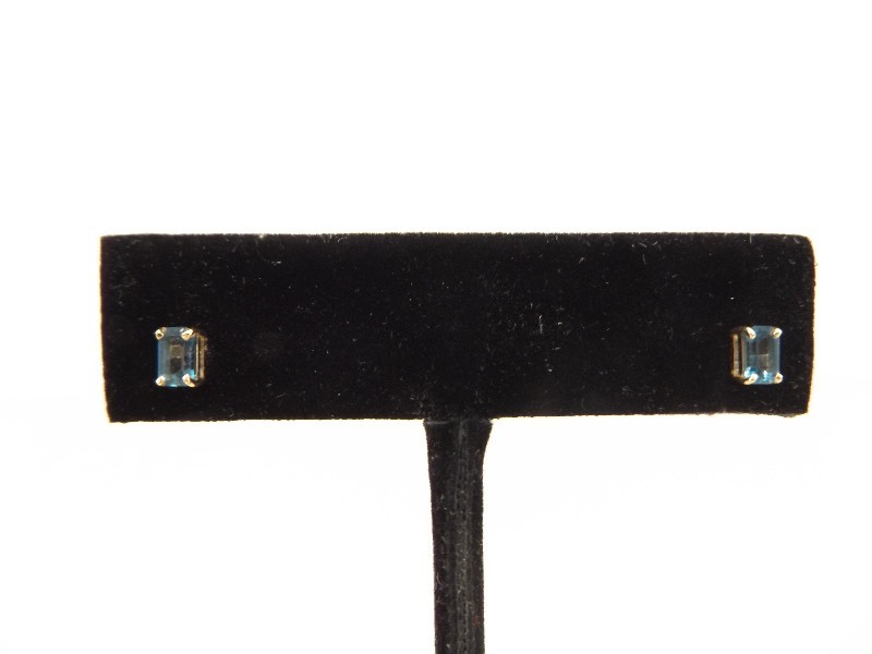 14k Gold Earrings with Blue Topaz Gemstones (.6 grams Total Weight)