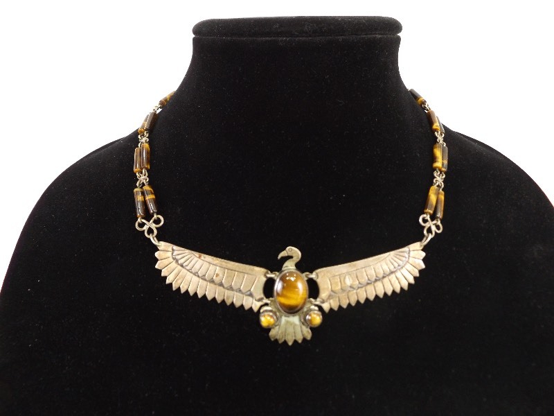 .925&nbspSterling Silver and Tigers Eye Stone Necklace (46.0 grams Total Weight)