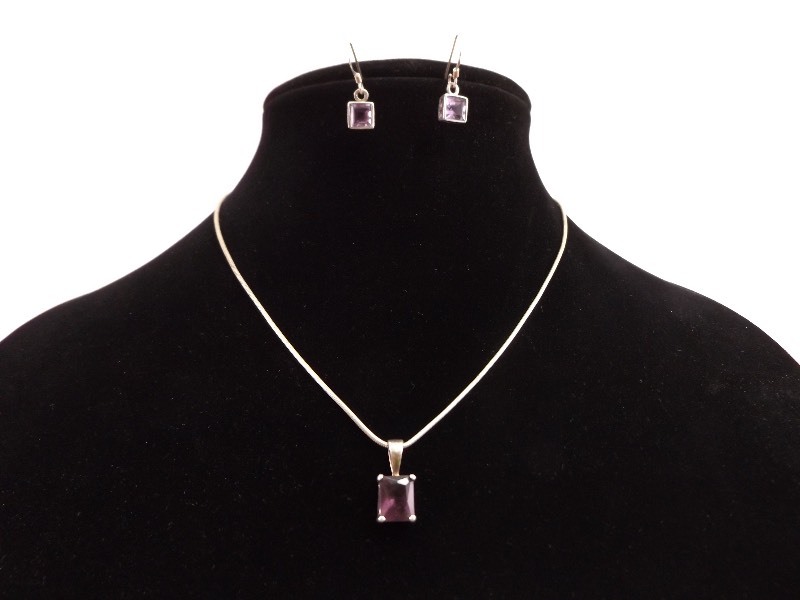 .925&nbspSterling Silver Amethyst Pendant Necklace and Earrings Set (9.3 grams Total Weight)
