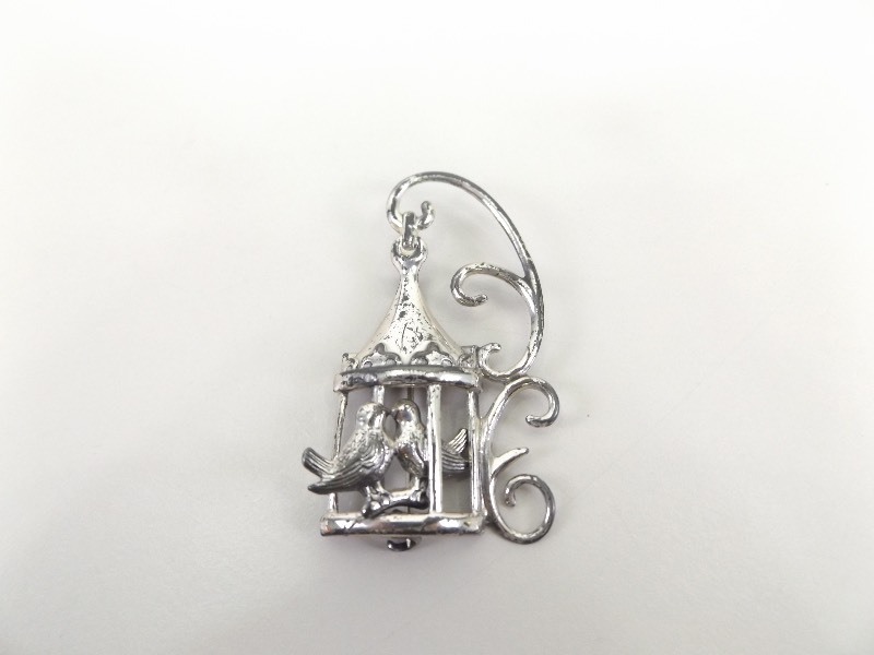 Medium Sized&nbsp.925&nbspSterling Silver Bird Cage Brooch (5.8 grams)