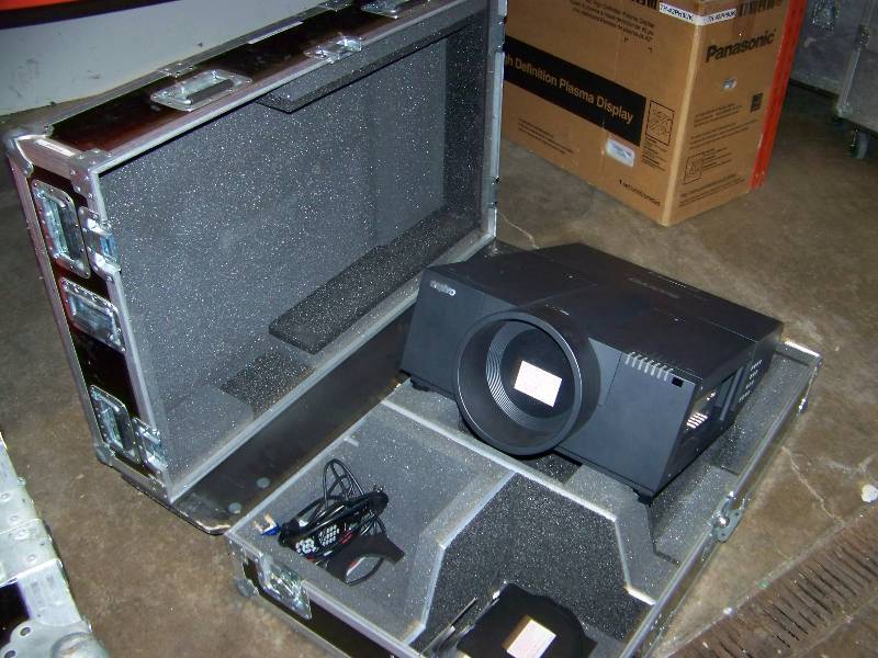 lot 66 image: Sanyo, PLC-XF70, Large Venue, LCD Projector with Remote Control, Ceiling Bracket Mount in a Padded, Hard Sided Travel Case on Wheels