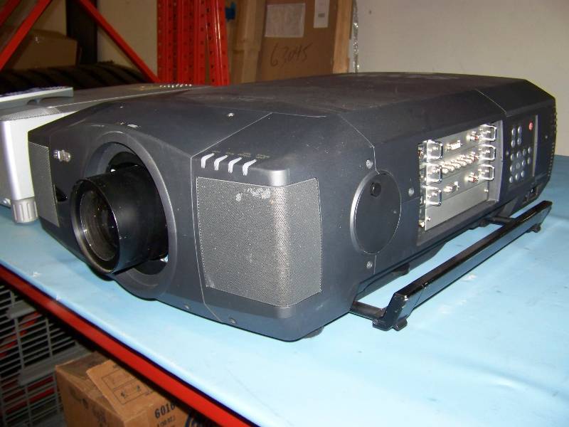 lot 72 image: Sanyo, PLC-XF42, Large Venue, LCD Projector