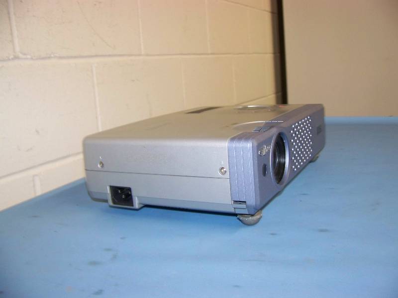 lot 35 image: Sanyo, PLC-XU48, LCD Projector with Remote Control