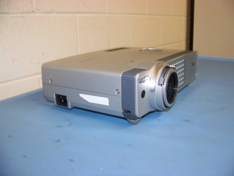 lot 33 image: Sanyo, PLC-XU51, LCD Projector