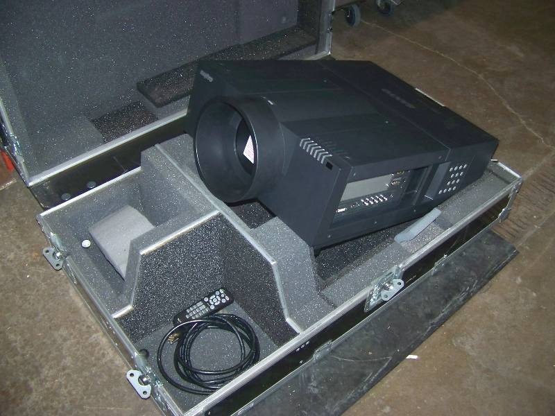 lot 67 image: Sanyo, PLC-XF70, Large Venue, LCD Projector with Remote Control, Ceiling Bracket Mount in a Padded, Hard Sided Travel Case on Wheels
