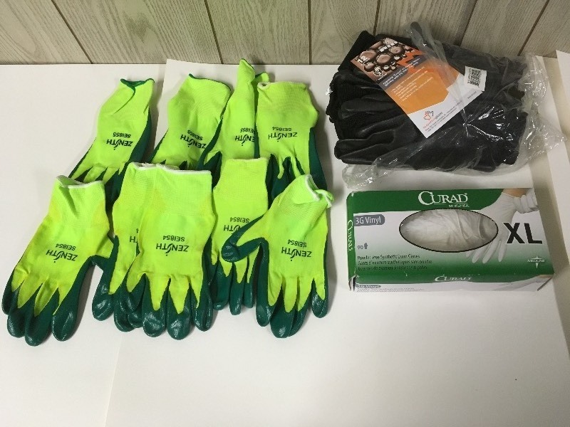lot 15 image: Vinyl & Poly Coated Gloves