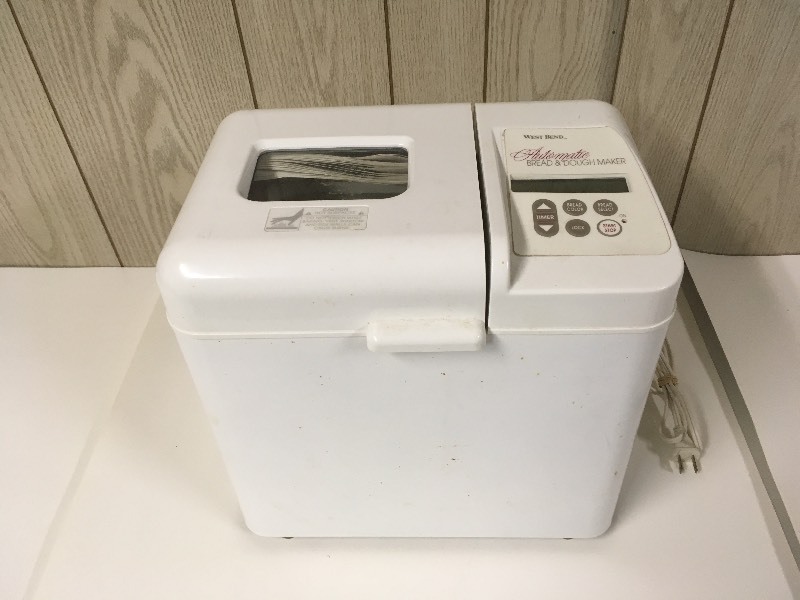 lot 29 image: Bread & Dough Maker West Bend