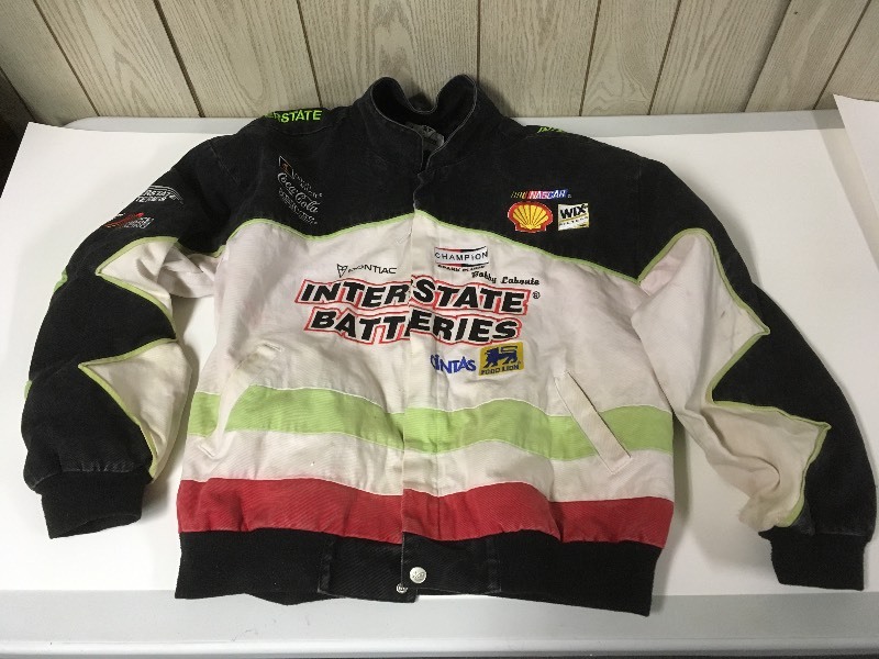 lot 36 image: Vintage Nascar Jacket - Bobby Labonte