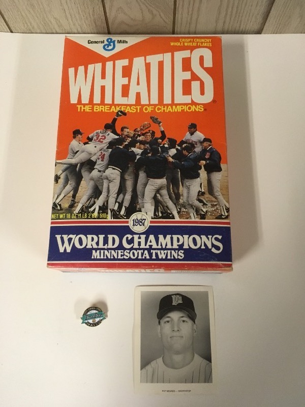 lot 53 image: Wheaties 1987 Box, 1995 Final Four pin, Pat Meares picture