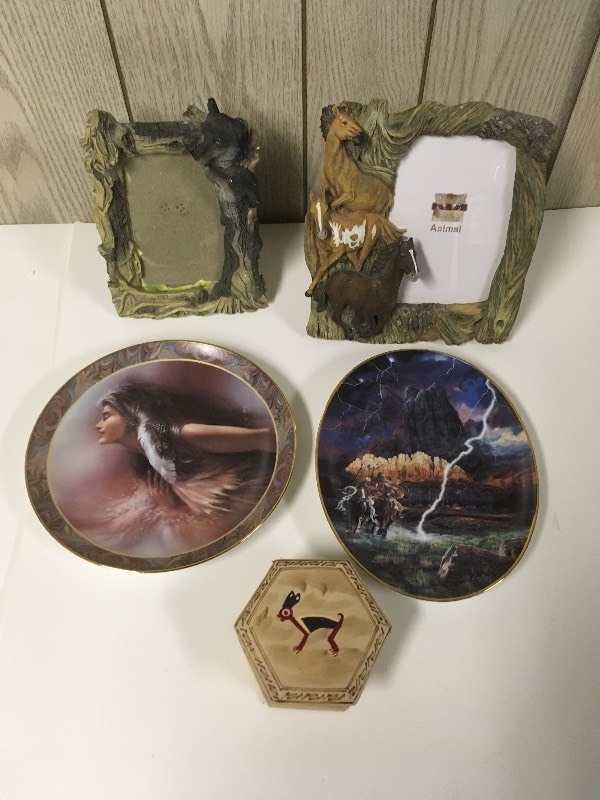 lot 56 image: Wild Horse & Wolf Frames, Plates