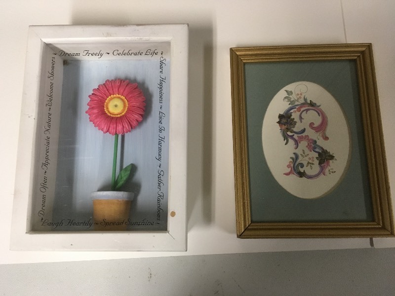 lot 71 image: Dcor Items - Neon Clock, figurine, baskets, pictures, more