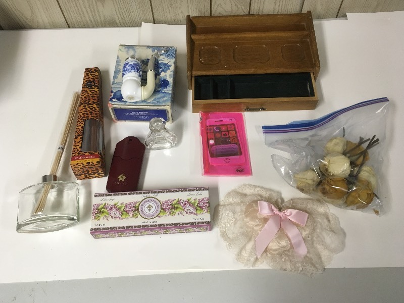 lot 74 image: Vanity Items & Jean Patou Bottle