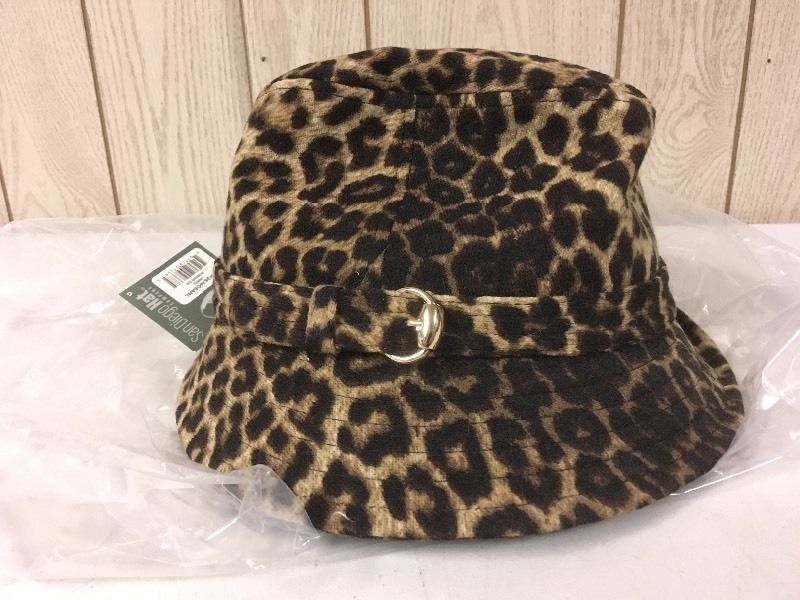 lot 34 image: New San Diego Hat Co Womens Hat