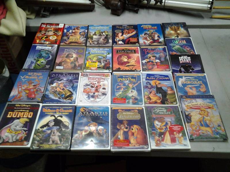 lot 5 image: 25 Count Lot Of DVDs