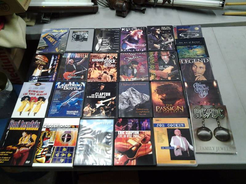 lot 10 image: 25 Count Lot Of DVDs