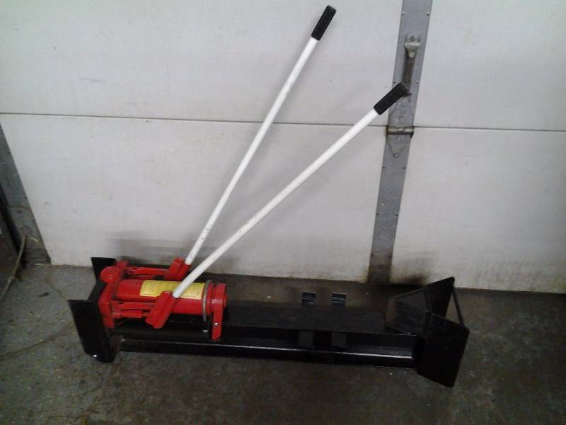 lot 20 image: Log Splitter