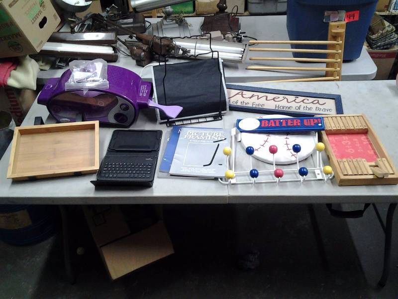 lot 23 image: Easy Bake Oven, America & Baseball Decor, Clamp On Shelf, Other Misc.