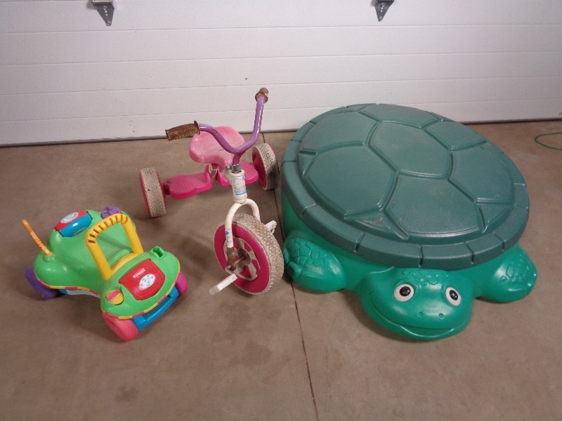 lot 136 image: Sandbox, Riding Toys