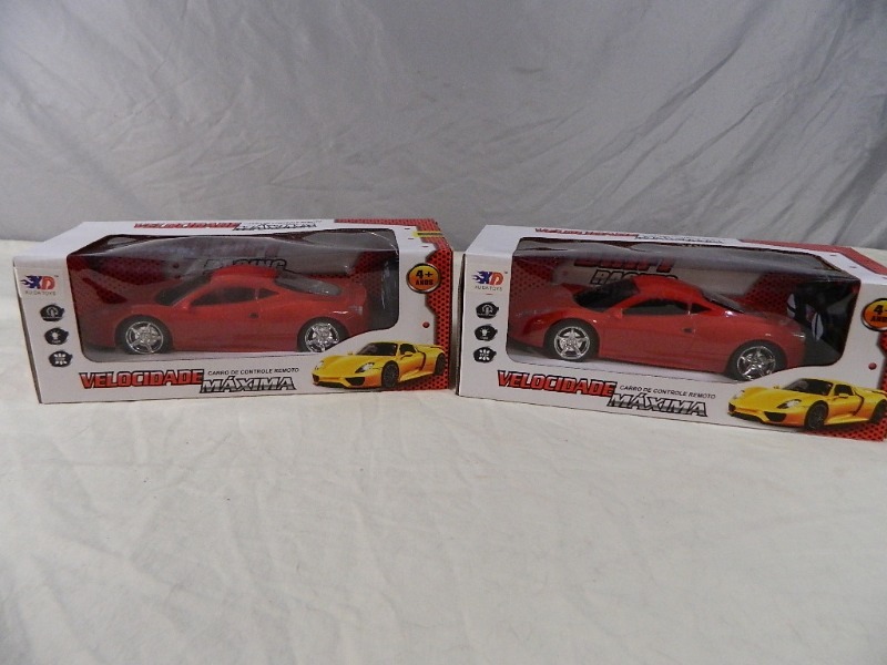 lot 21 image: 2 New RC Cars