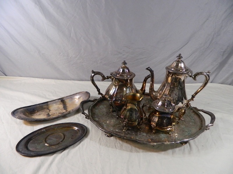 lot 26 image: Vintage Silver  Metal Items
