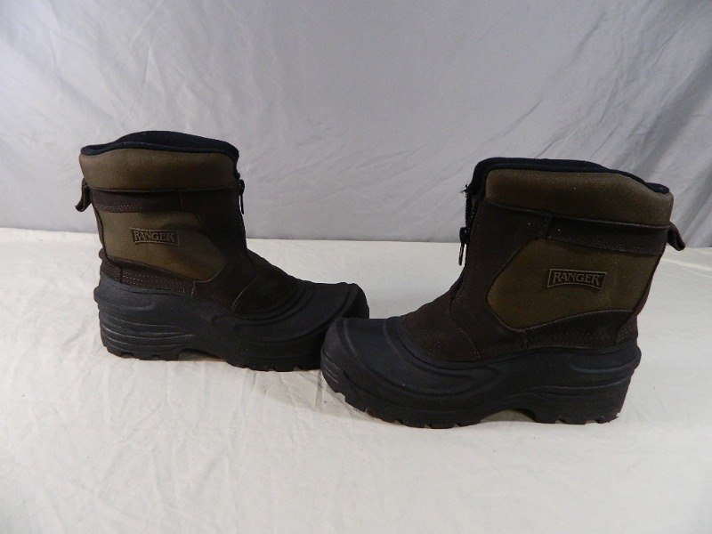 lot 32 image: Mens Ranger Boots